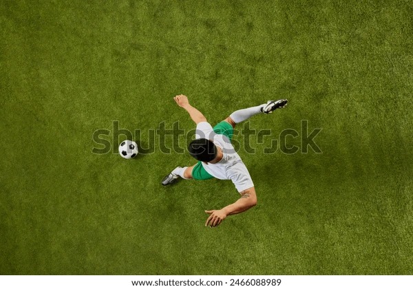 打疯了！国米横扫科莫登顶，劳塔罗回应质疑，齐沃激活水货太神