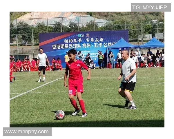 队报：登贝莱预计11月底复出，巴黎正在权衡他能否出战热刺